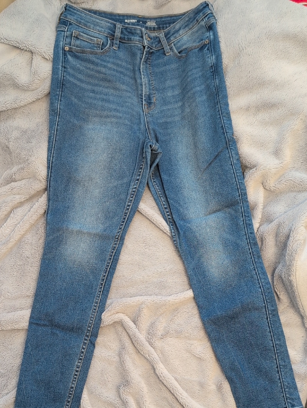 Old Navy Rockstar Super Skinny Jeans